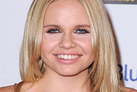 Great-face-wrong-hairstyle-alli-simpson-side